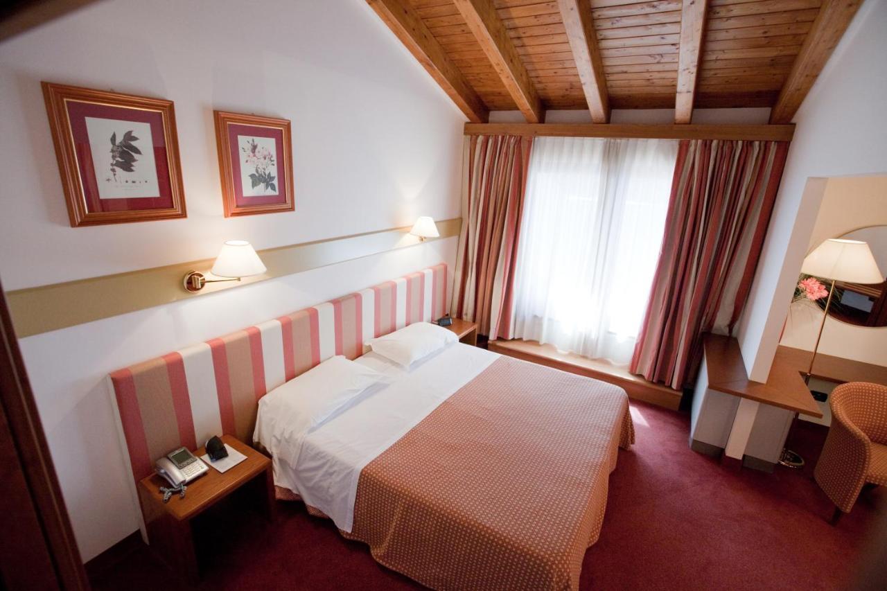 Eurohotel Palace Maniago Zewnętrze zdjęcie