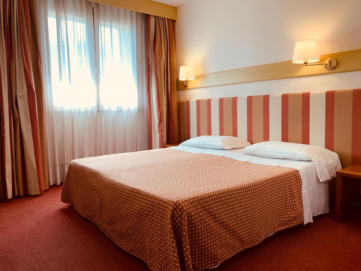 Eurohotel Palace Maniago Zewnętrze zdjęcie